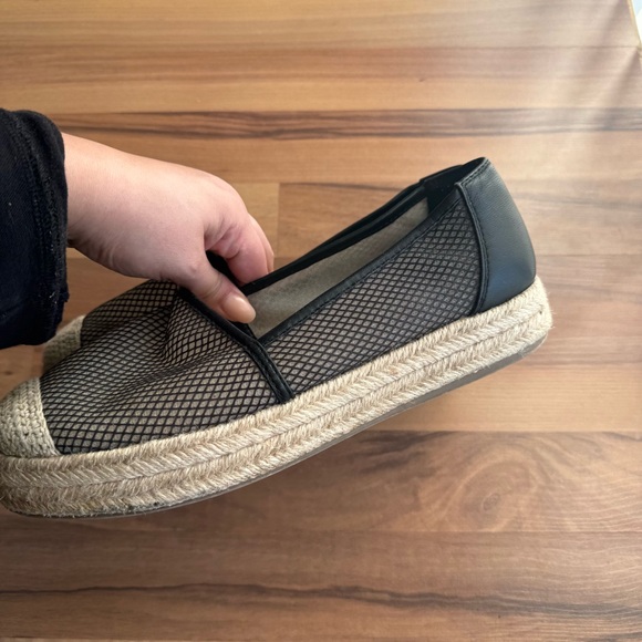 KARL LAGERFELD PARIS
Adila Leather Platform Espadrilles - Picture 6 of 11